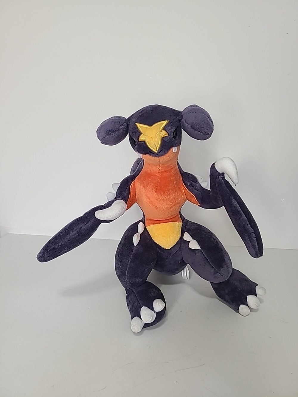 Pokemon 11” Standing Garchomp Official 1997 Nintendo